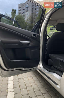 Минивэн Ford S-Max 2011 в 