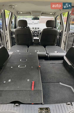 Минивэн Ford S-Max 2011 в 