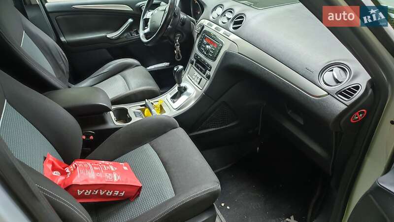 Минивэн Ford S-Max 2010 в Запорожье