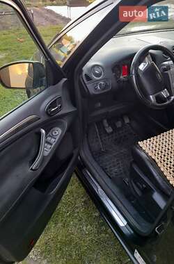 Минивэн Ford S-Max 2006 в 