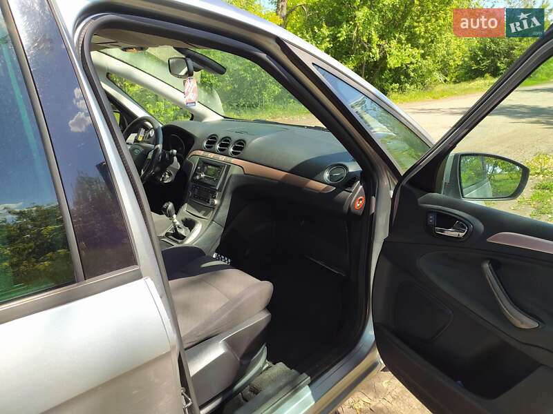 Минивэн Ford S-Max 2006 в Соленом