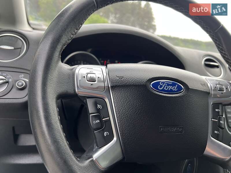Мінівен Ford S-Max 2013 в Радивиліві