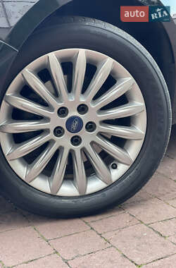 Минивэн Ford S-Max 2011 в 