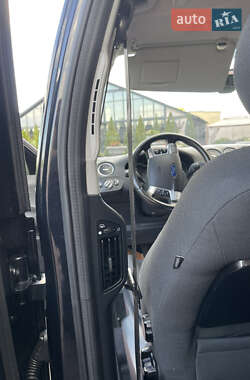 Минивэн Ford S-Max 2011 в 