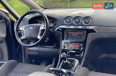 Минивэн Ford S-Max 2011 в 