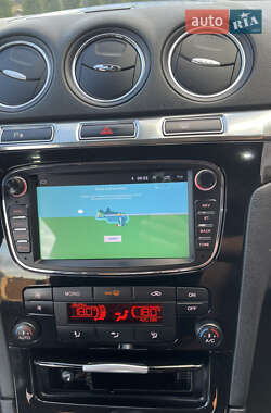 Минивэн Ford S-Max 2011 в 