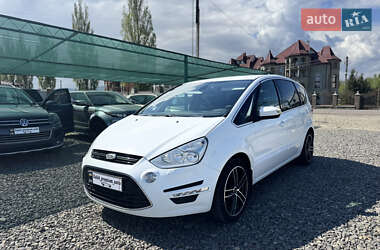 Минивэн Ford S-Max 2011 в 