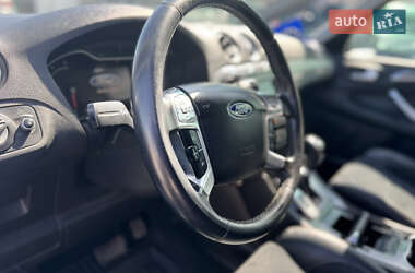 Минивэн Ford S-Max 2011 в 