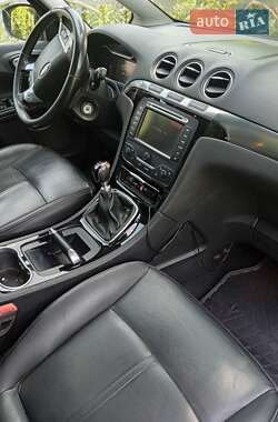 Минивэн Ford S-Max 2012 в 