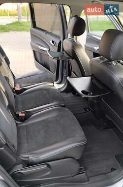Мінівен Ford S-Max 2012 в 