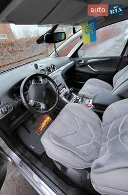 Минивэн Ford S-Max 2007 в 