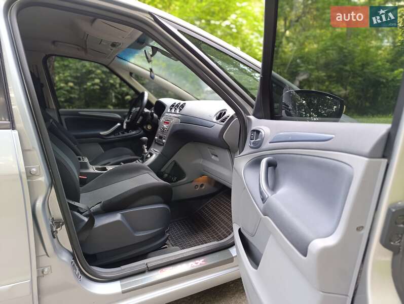 Мінівен Ford S-Max 2007 в Звягелі