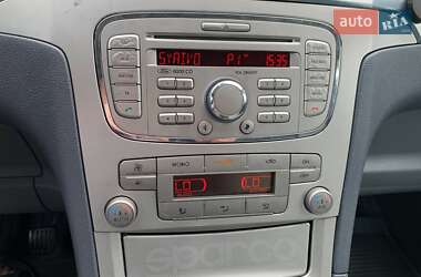 Минивэн Ford S-Max 2008 в 