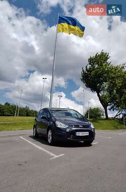 Минивэн Ford S-Max 2013 в 