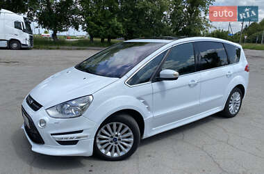 Минивэн Ford S-Max 2013 в 