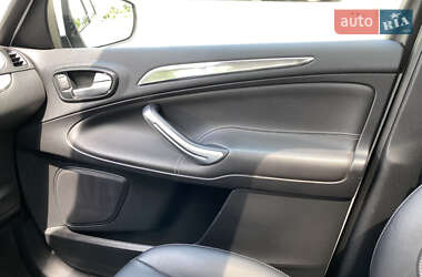 Минивэн Ford S-Max 2013 в 