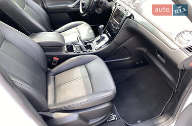 Минивэн Ford S-Max 2013 в 