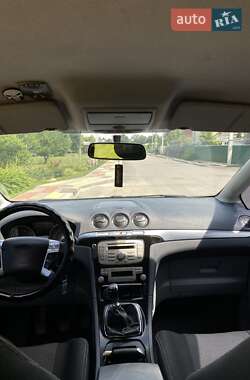 Минивэн Ford S-Max 2008 в 