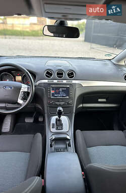 Мінівен Ford S-Max 2012 в 