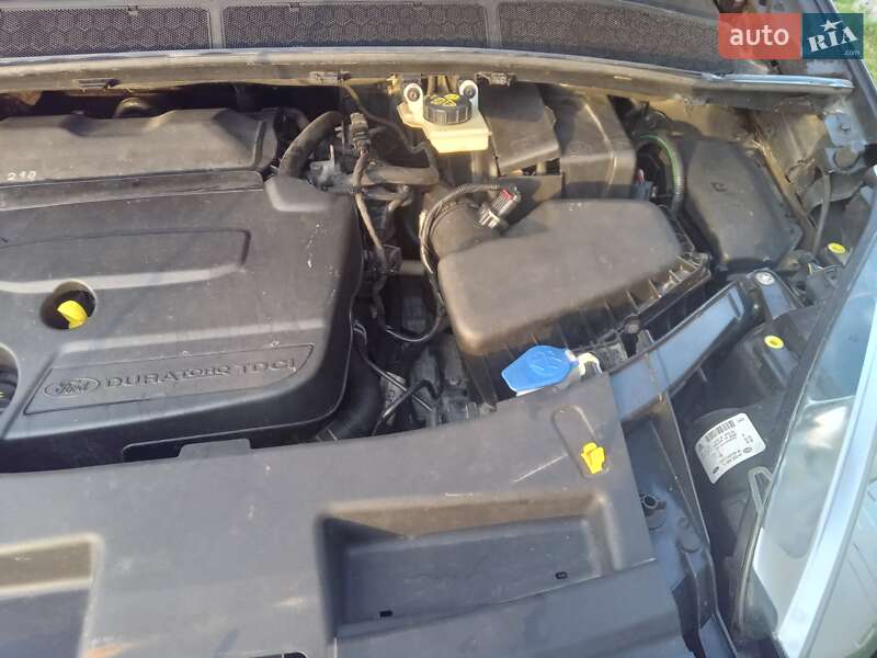 Минивэн Ford S-Max 2014 в Березовке