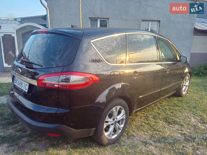 Минивэн Ford S-Max 2014 в Березовке