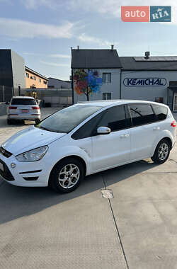 Минивэн Ford S-Max 2013 в 