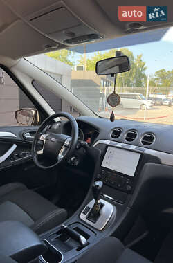 Минивэн Ford S-Max 2013 в 