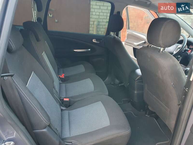 Минивэн Ford S-Max 2013 в Черноморске