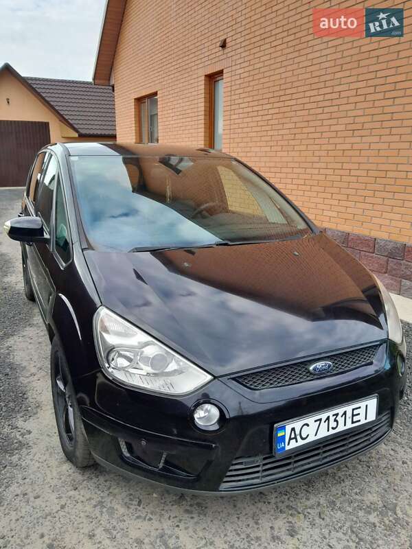 Минивэн Ford S-Max 2006 в 