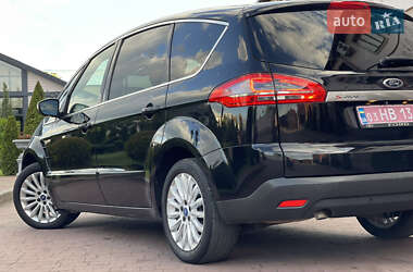 Минивэн Ford S-Max 2011 в 