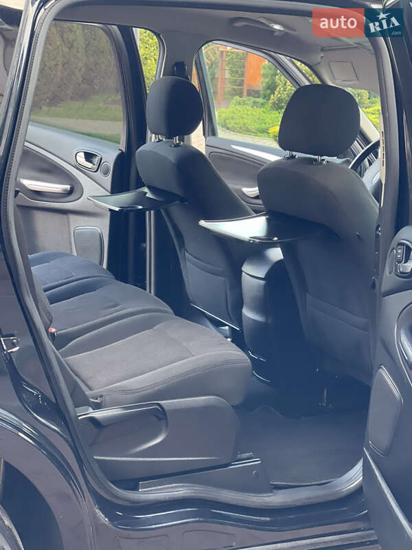 Минивэн Ford S-Max 2011 в Стрые