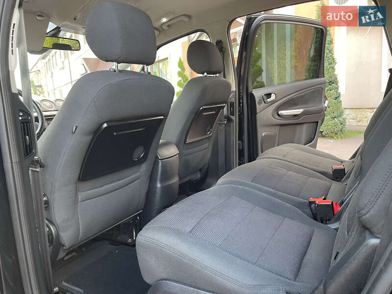 Минивэн Ford S-Max 2011 в Стрые