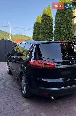 Минивэн Ford S-Max 2011 в 