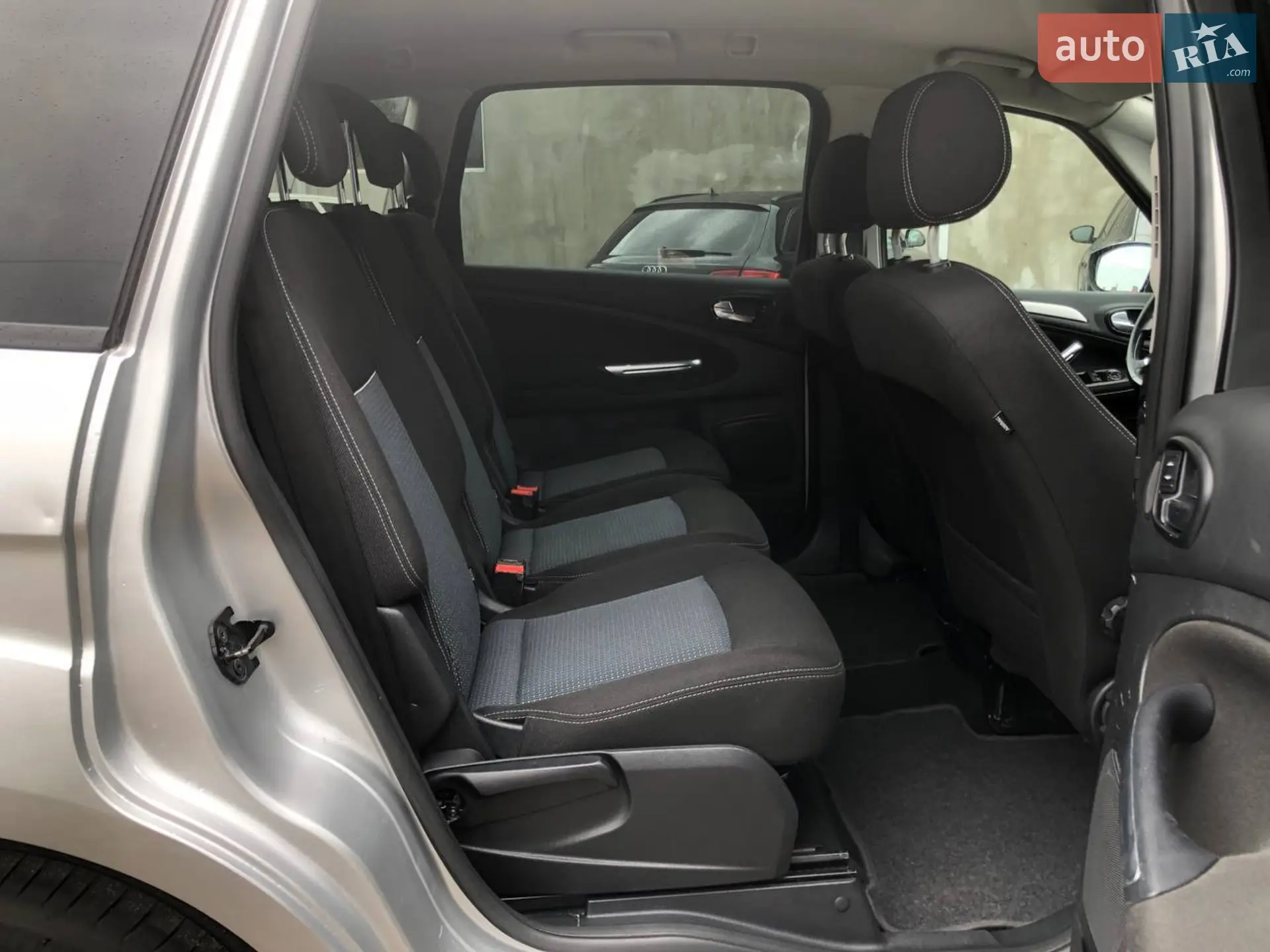 2011 Ford S-MAX - мініатюра 18