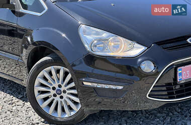 Минивэн Ford S-Max 2011 в 