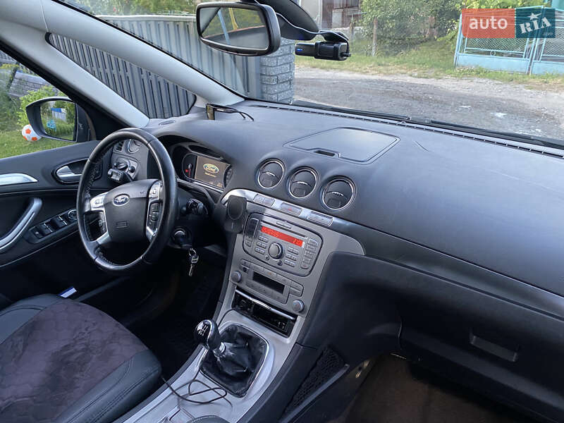 Мінівен Ford S-Max 2008 в Острозі
