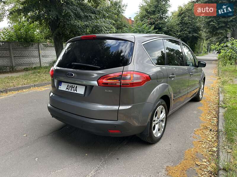 Минивэн Ford S-Max 2013 в Киеве
