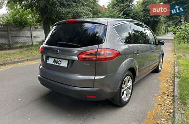Минивэн Ford S-Max 2013 в 