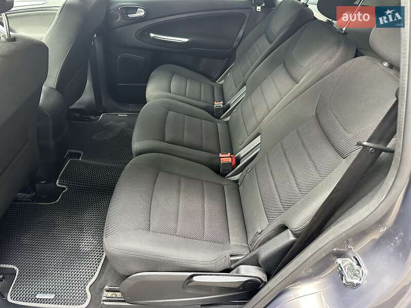 Минивэн Ford S-Max 2013 в Киеве