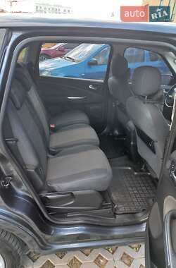 Минивэн Ford S-Max 2008 в 