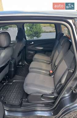 Минивэн Ford S-Max 2008 в 