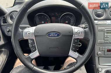 Минивэн Ford S-Max 2006 в 