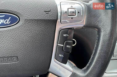 Минивэн Ford S-Max 2006 в 
