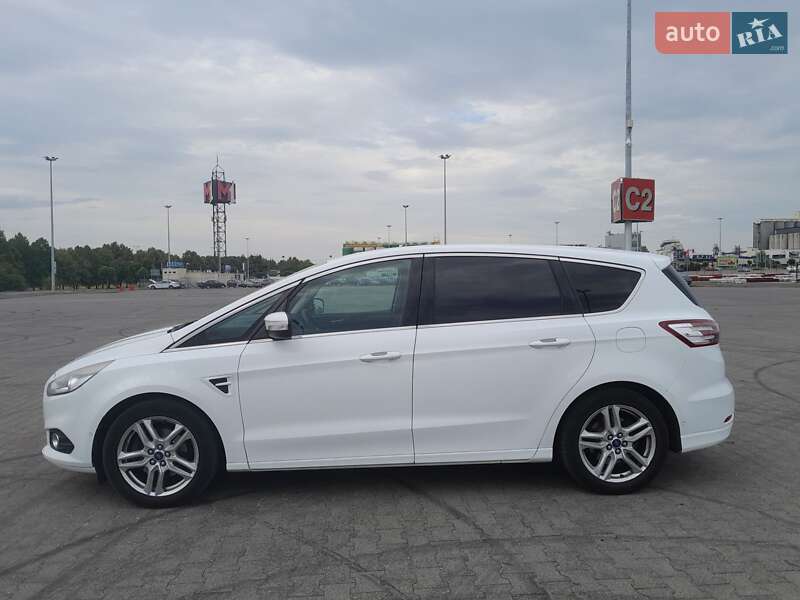 Минивэн Ford S-Max 2015 в 