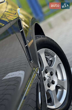 Мінівен Ford S-Max 2014 в 
