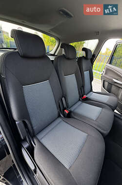 Мінівен Ford S-Max 2014 в 