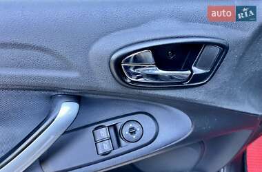 Минивэн Ford S-Max 2007 в 