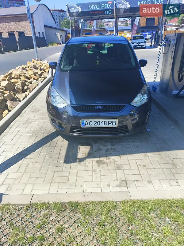 Ford S-Max
