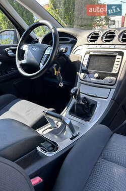Мінівен Ford S-Max 2009 в 