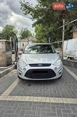 Минивэн Ford S-Max 2011 в 